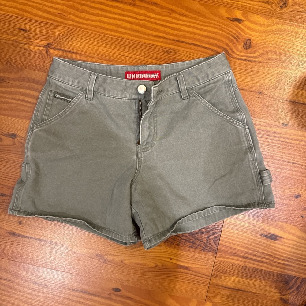 UNIONBAY Green Cargo Shorts Versatile and Durable